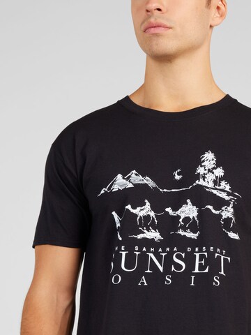 juoda BURTON MENSWEAR LONDON Marškinėliai 'Sunset Oasis'