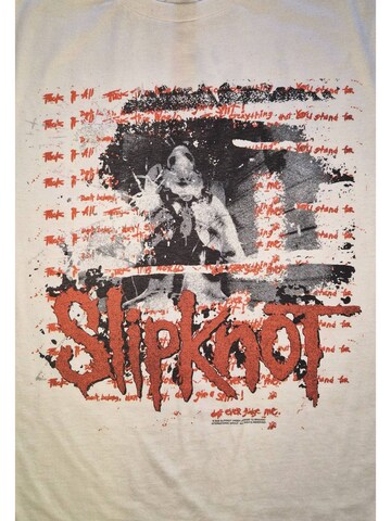 Maglietta 'Slipknot Do Not Judge Us T-Shirt' di SLIPKNOT in bianco