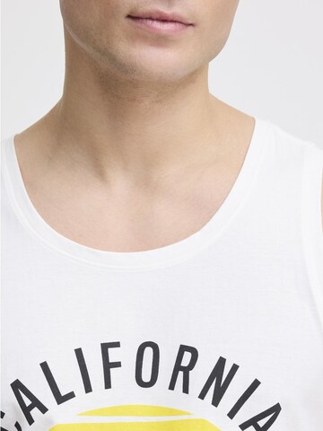 T-Shirt 'Cali' BLEND en blanc