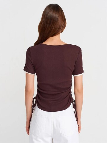 Dilvin Shirt in Red