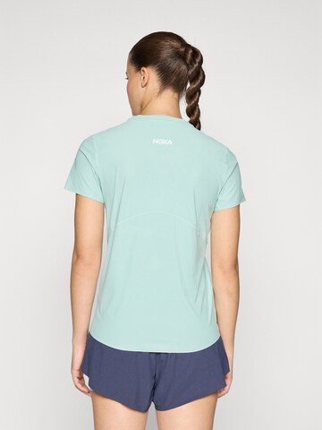 HOKA Funktionsbluse 'AIROLITE' i grøn