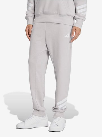 ADIDAS SPORTSWEARTapered Sportske hlače - siva boja: prednji dio