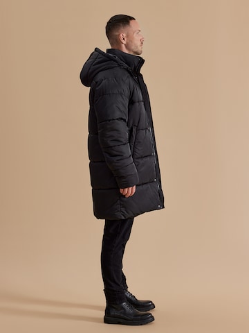 DAN FOX APPAREL Winterjas 'Alessio' in Zwart