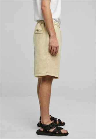 Urban Classics Loosefit Shorts in Beige