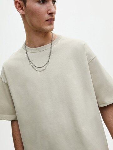 Pull&Bear T-Shirt in Beige