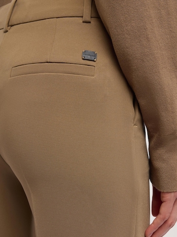 Pantaloni di Trussardi in marrone