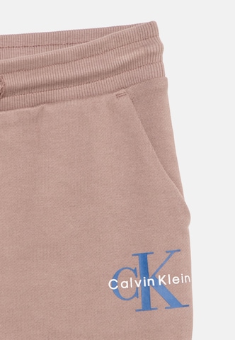 Tapered Pantaloni de la Calvin Klein Jeans pe bej