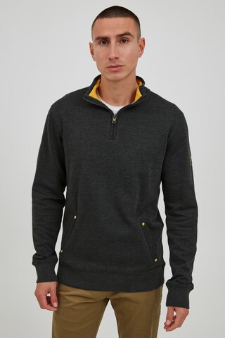 !Solid Sweatshirt in Grijs: voorkant