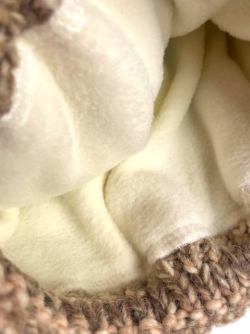 Kumixi Mütze 'Bommelmütze' in Braun