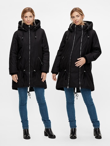 Manteau d’hiver 'Tikka Maddy' MAMALICIOUS en noir