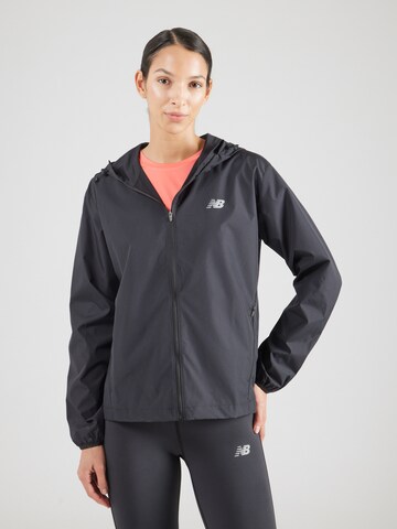 new balance - Chaqueta deportiva en negro: frente