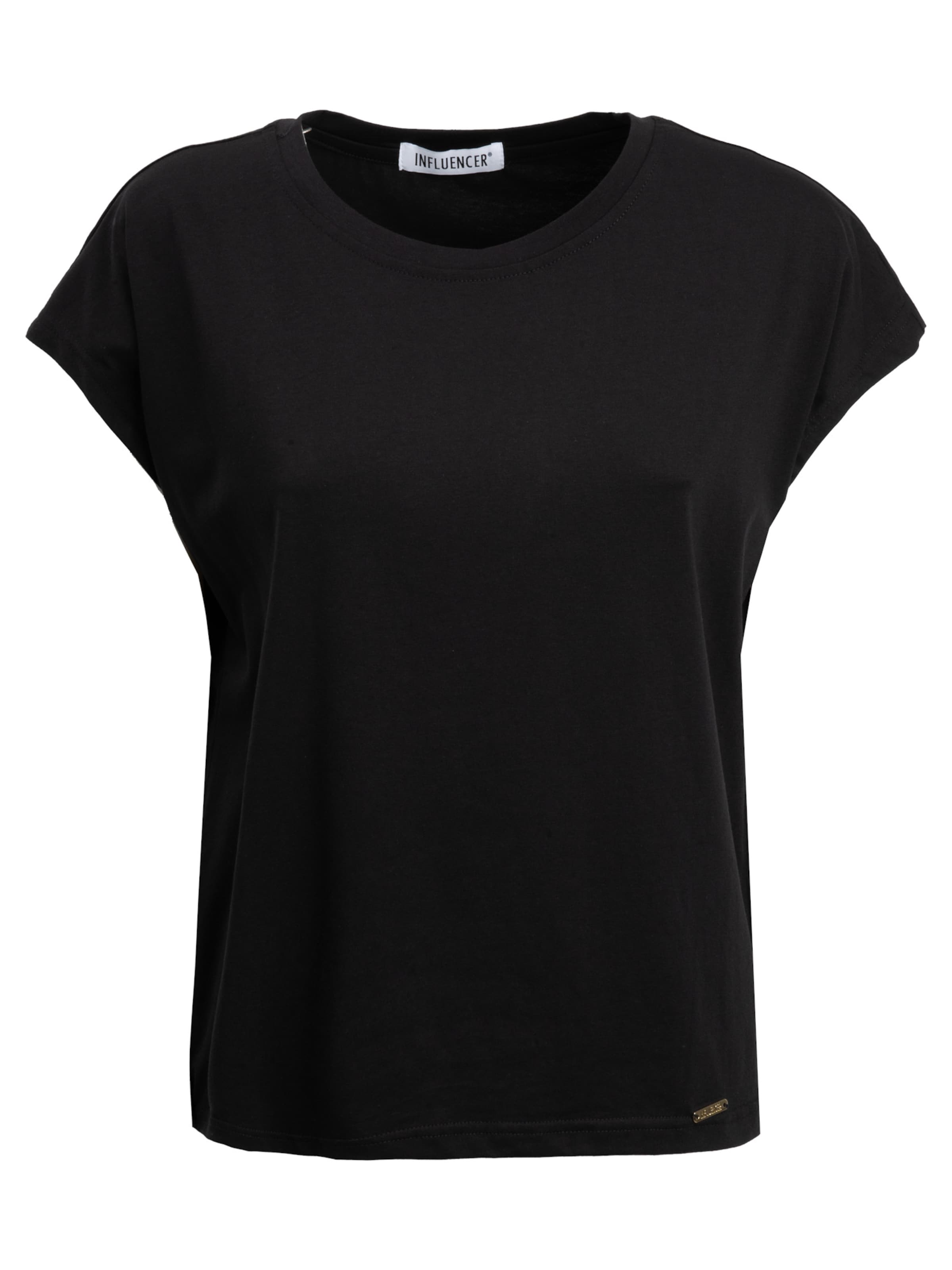 Influencer Shirt in Black: front