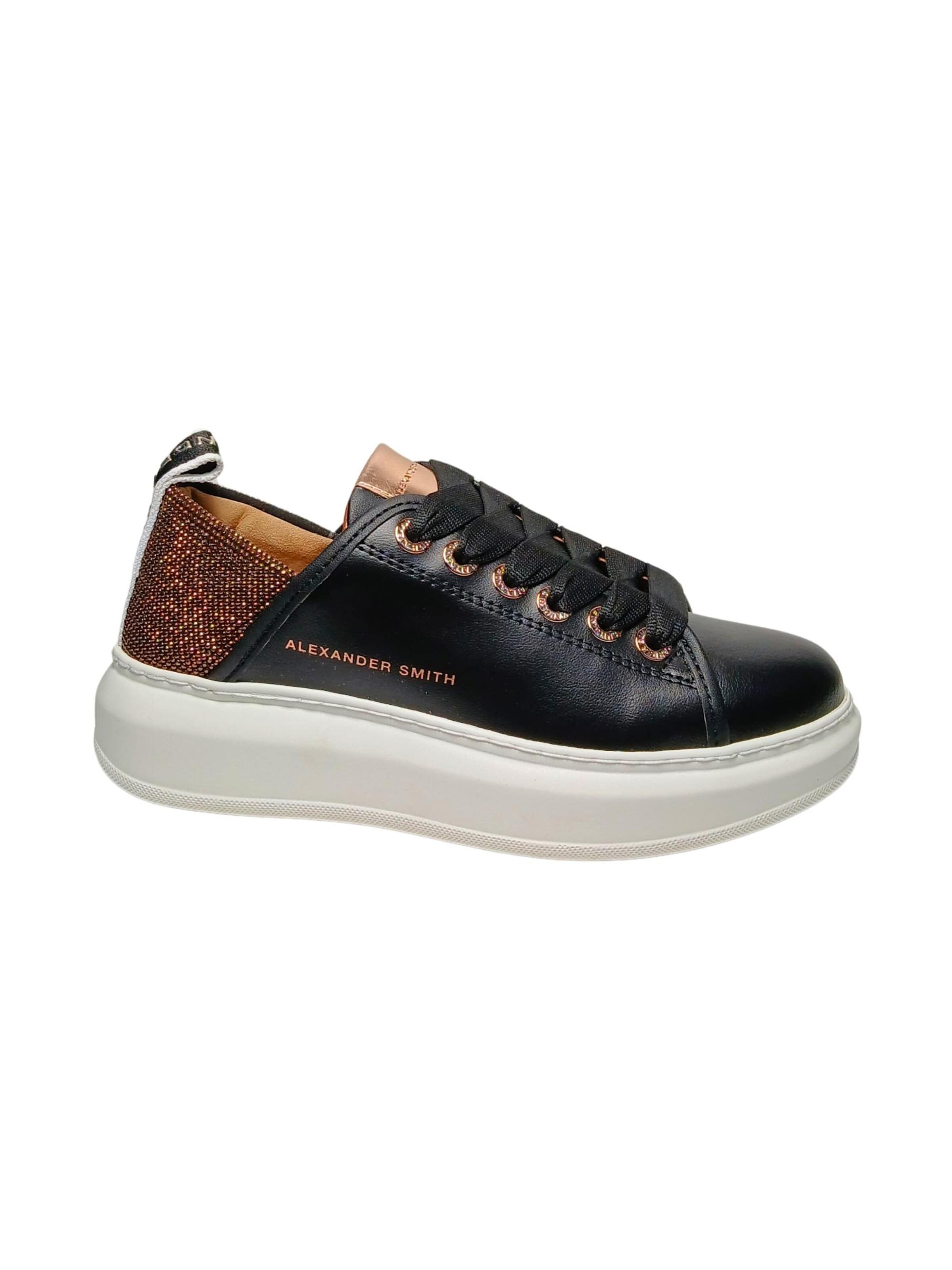 Sneaker bassa di Alexander Smith in nero: frontale