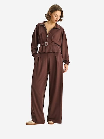 Completo pantalone di Bianco Lucci in marrone