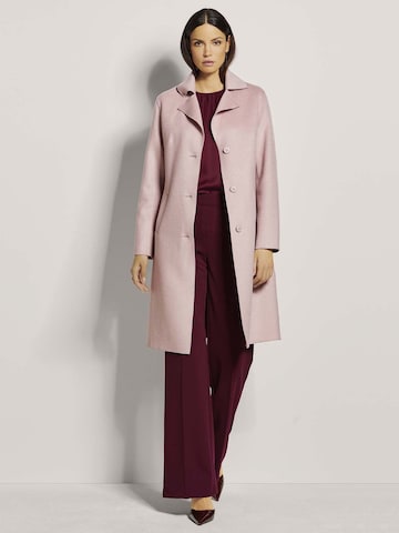 MADELEINE Tussenmantel in Roze: voorkant