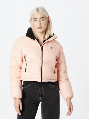 Geacă de primăvară-toamnă de la Calvin Klein Jeans pe roz: față