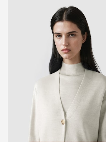 MAERZ Muenchen Knit cardigan ' 215800 ' in White