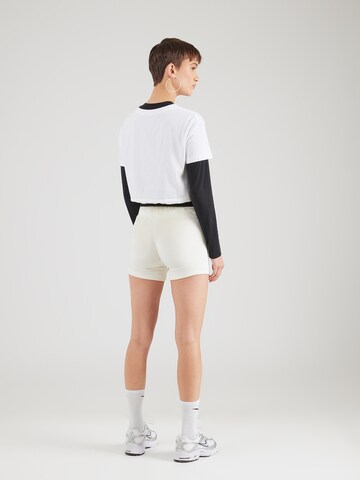 Nike Sportswear Regular Shorts in Weiß