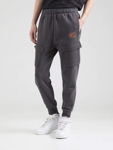 Nike Sportswear Zwężany krój Bojówki 'AIR' w kolorze szary: przód