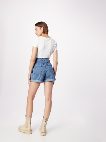 VERO MODA Loosefit Shorts 'Zuri' in Blau