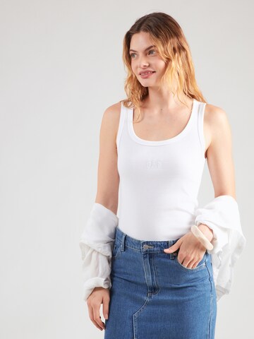 GAP Top - fehér: elől