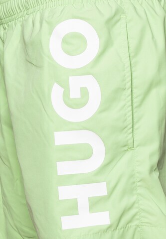 HUGO Badehose in Grün