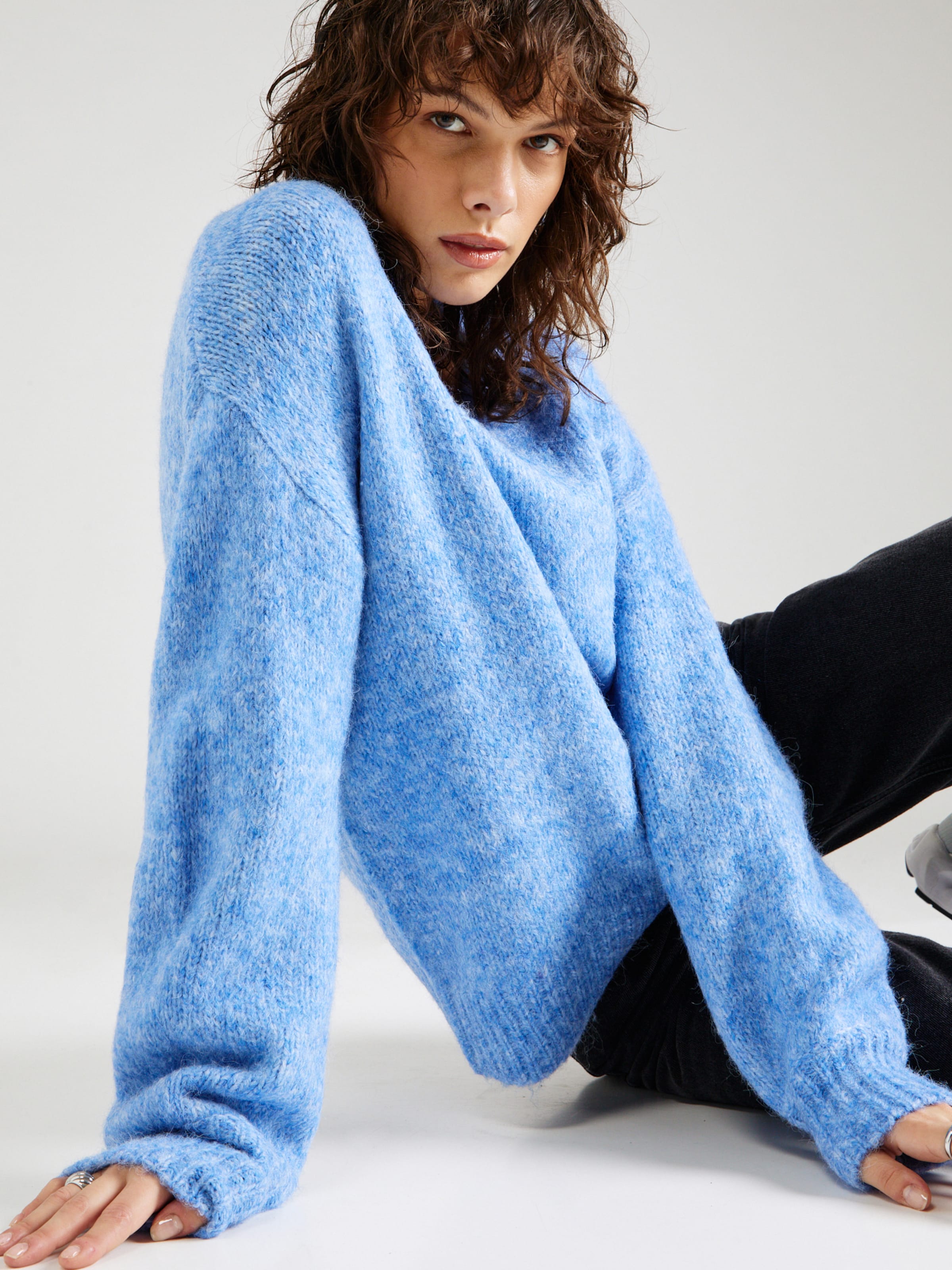Blue fluffy sweater best sale
