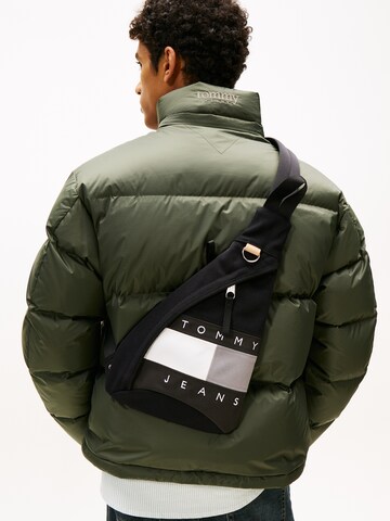 Tommy Jeans Umhängetasche in Schwarz
