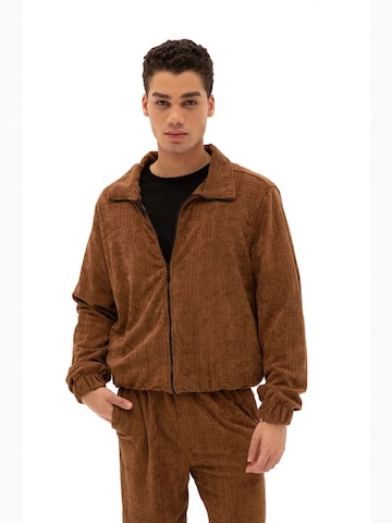 Giesto Sweatvest in Bruin: voorkant