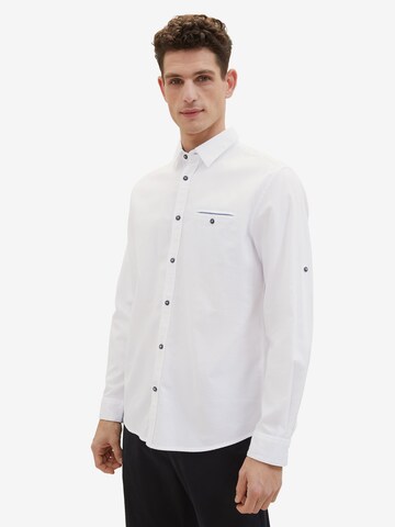 Coupe regular Chemise TOM TAILOR en blanc