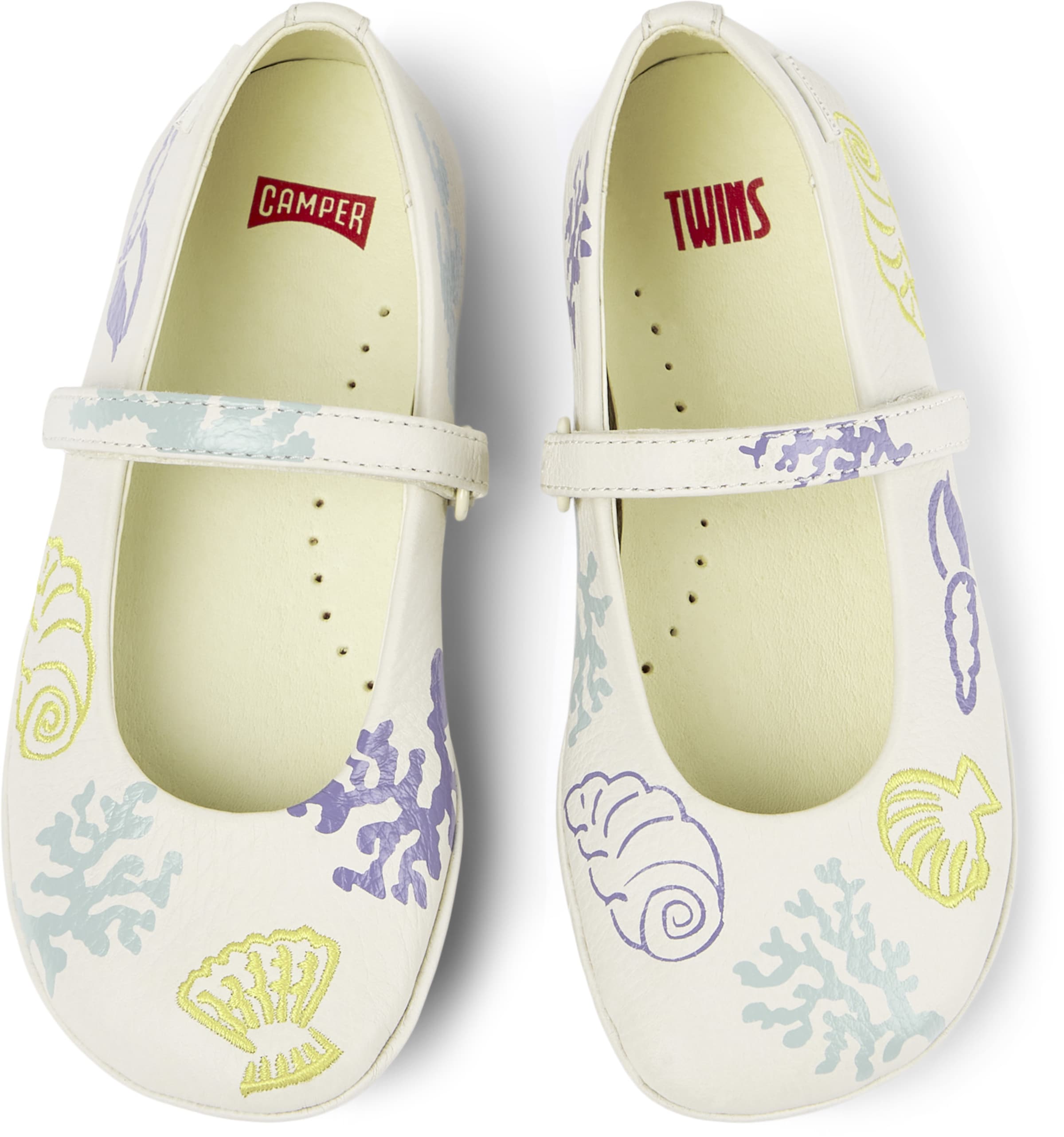 CAMPER Ballerina's 'Right' in Wit