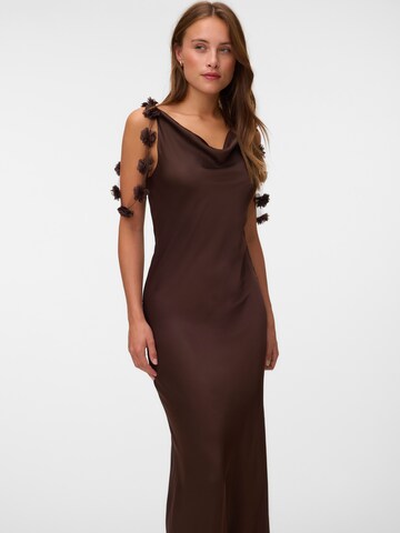 VERO MODA - Vestido 'VMANALEIA' en marrón