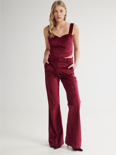 4TAILORS Pantalon en rouge foncé, Vue avec produit