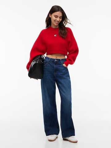 Pulover de la Tommy Jeans pe roșu