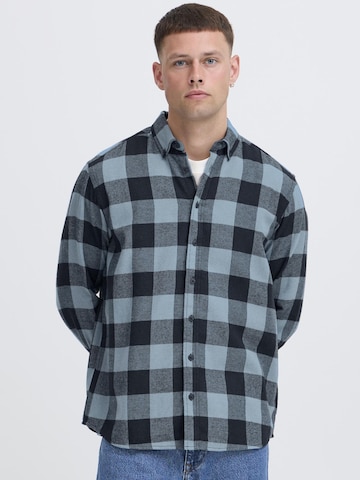 Coupe regular Chemise 'BHBUSTER' BLEND en bleu