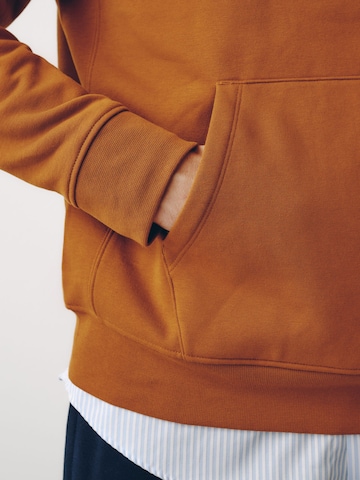 Next - Sudadera en marrón