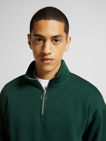 Bershka Sweatshirt in Groen