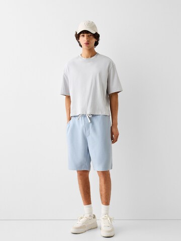 Bershka Loosefit Shorts in Blau