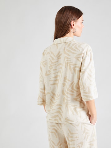 OBJECT - Blusa 'EMIRA' en blanco