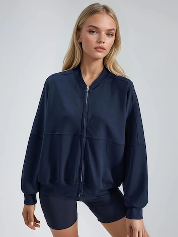 Giacca di felpa di Busem in blu: frontale