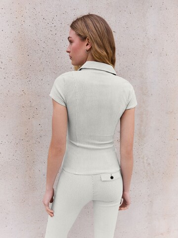 Camicia da donna di Bershka in bianco