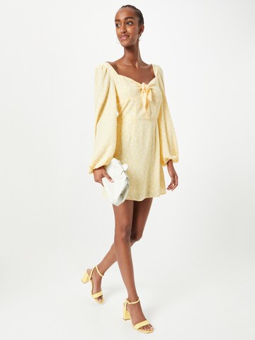 The Frolic - Vestido camisero en amarillo