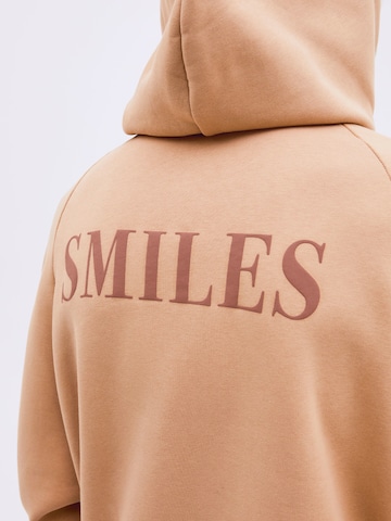 Smiles Sweatshirt 'Finn' in Beige