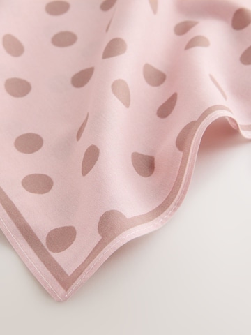 Next Shawl in Pink