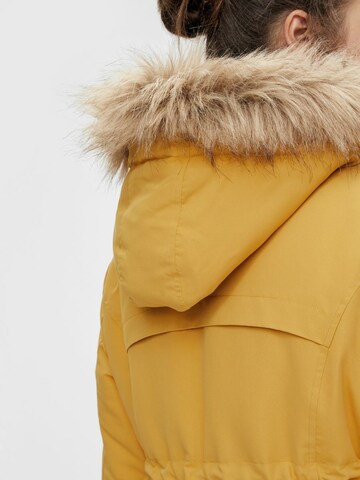 MAMALICIOUS Winterparka 'Jessa' in Gelb