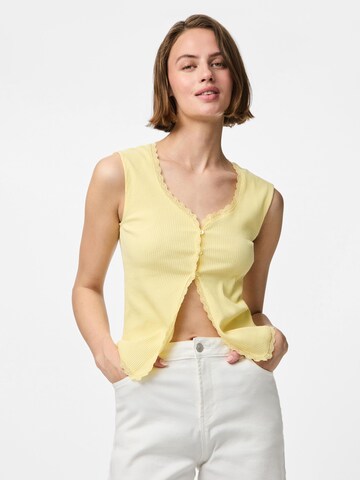 PIECES Top in Yellow: front