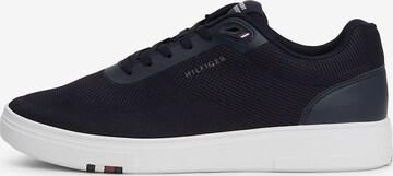 Baskets basses TOMMY HILFIGER en bleu : devant