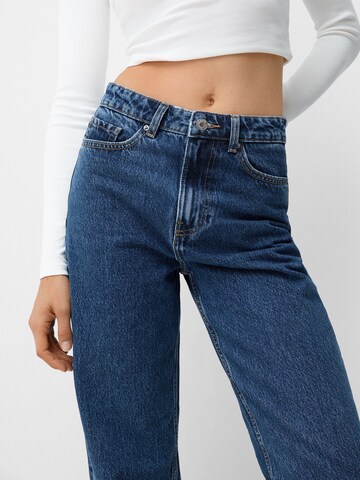 Bershka Loosefit Džíny – modrá