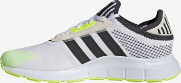 ADIDAS ORIGINALS Σνίκερ χαμηλό 'Swift Run X' σε λευκό