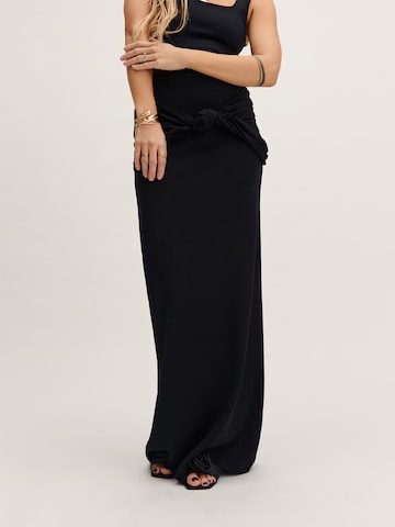 Jupe Tatiana Zidekova en noir : devant